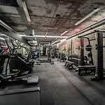Loft12 - Pool, Wellness, Gym, 12Min To Center