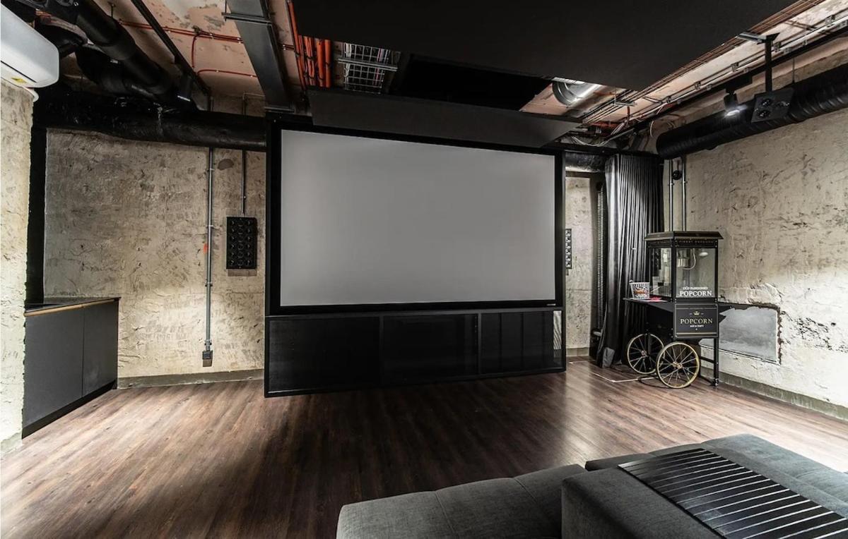 Appartamento Loft12 - Pool, Wellness, Gym, 12min To Center Praga