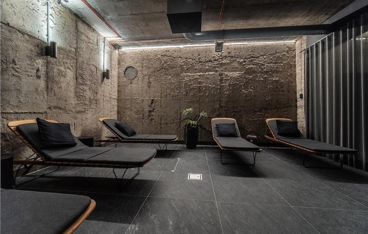 Loft12 - Pool, Wellness, Gym, 12min To Center Praga